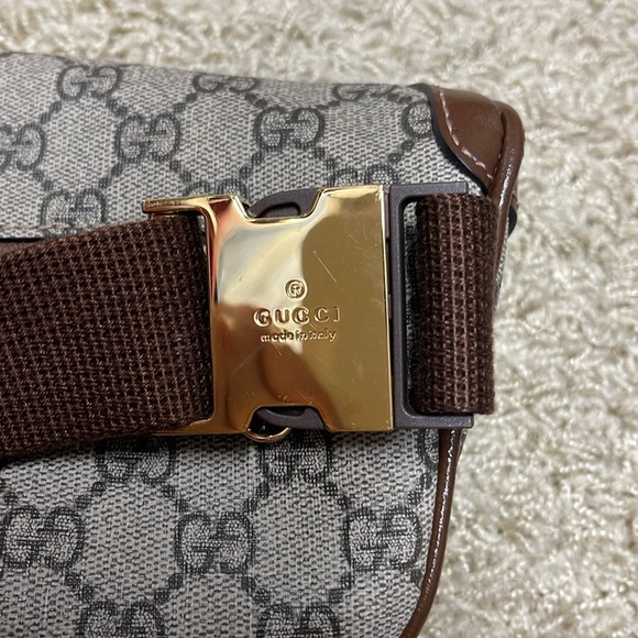Authentic Gucci supreme belt bag. Worn twice, in immaculate condition. - Picture 6 of 13